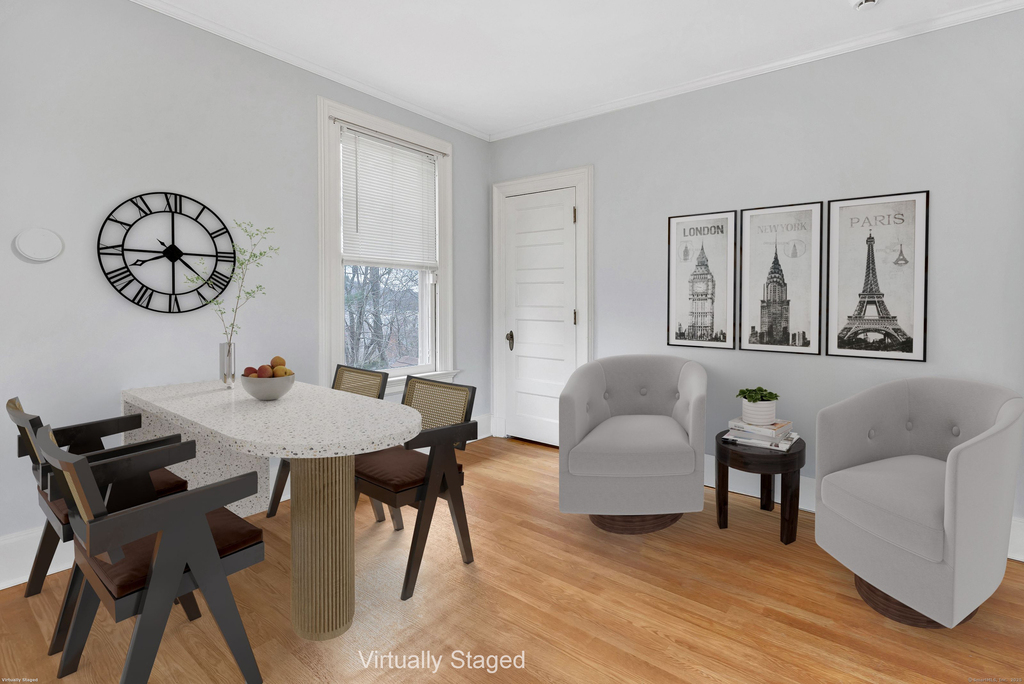 292 Coram Avenue - Photo 2
