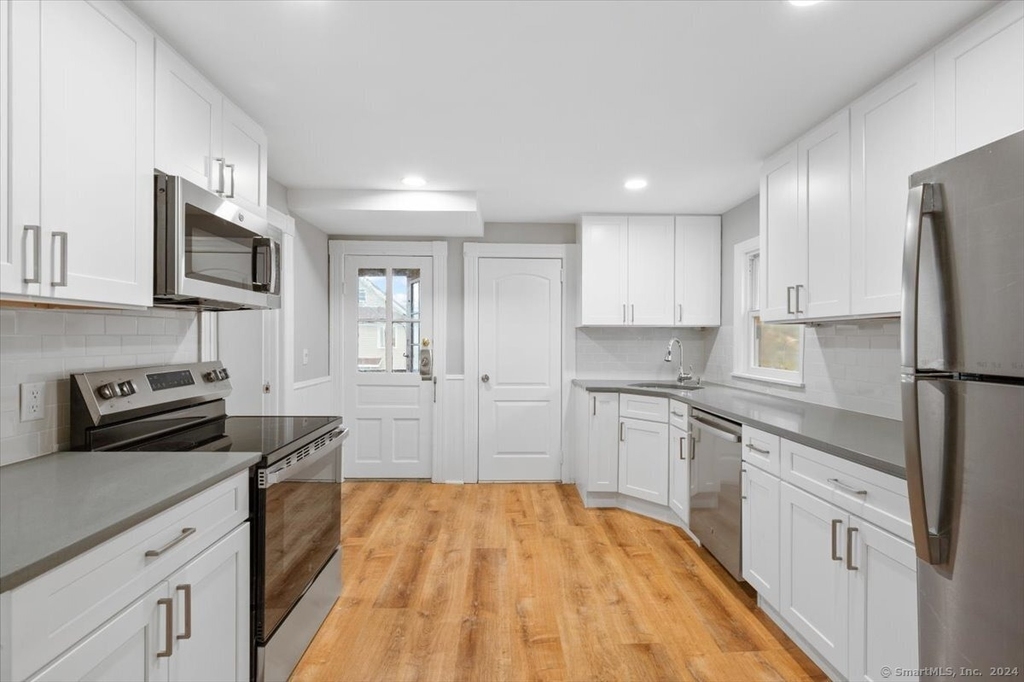 816 Pacific Street - Photo 1
