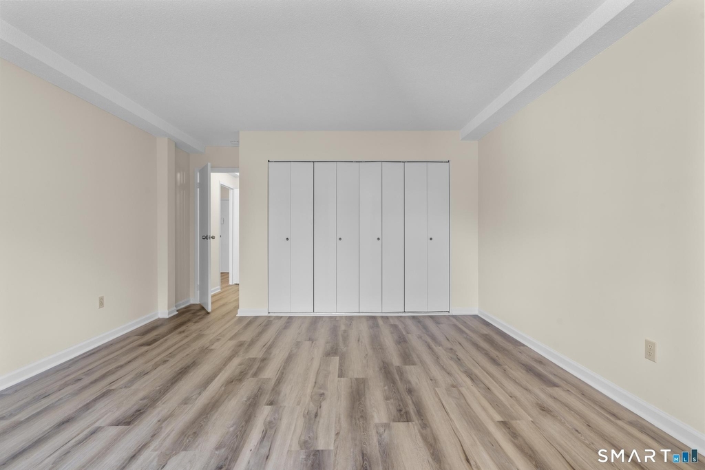 1460 Elm Street - Photo 25
