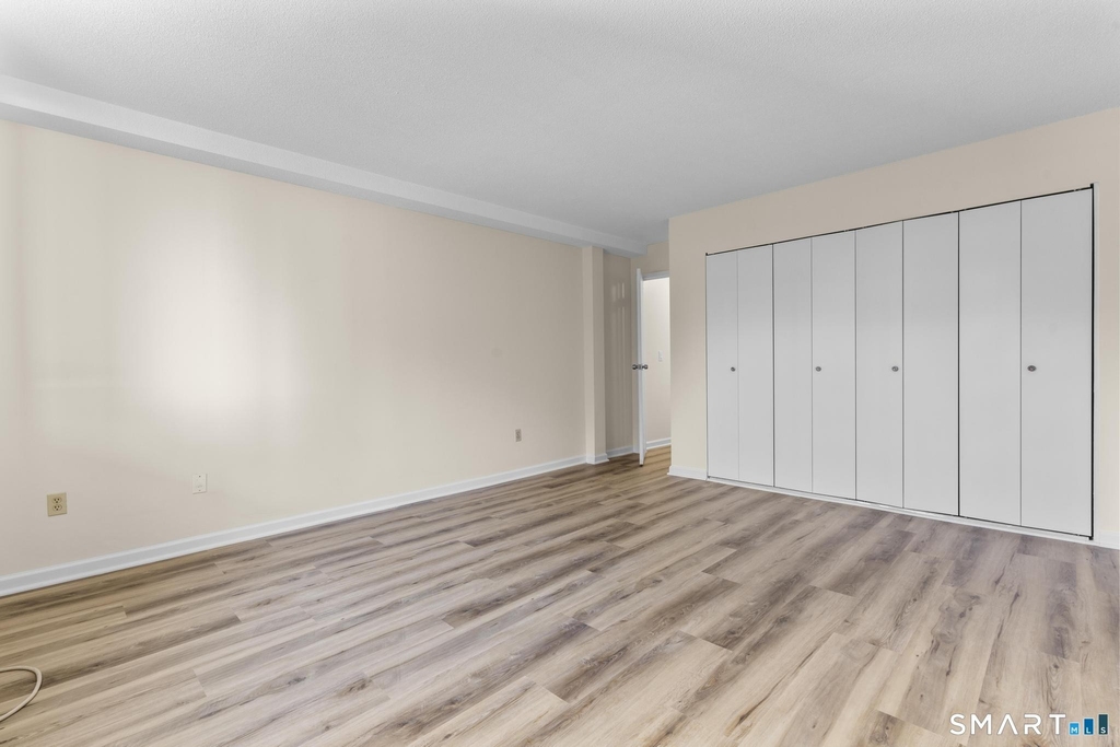1460 Elm Street - Photo 24
