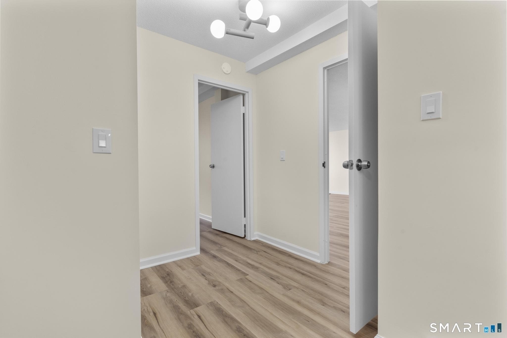 1460 Elm Street - Photo 21
