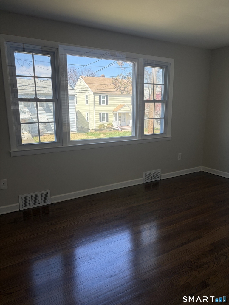 123 Longview Avenue - Photo 6