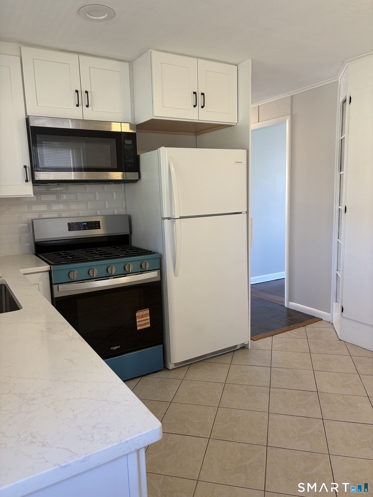 123 Longview Avenue - Photo 3