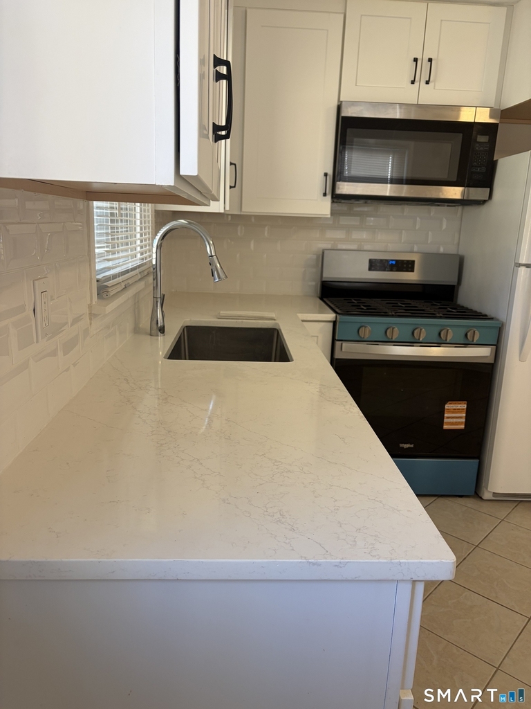 123 Longview Avenue - Photo 4