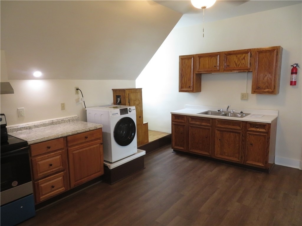 203 Main Street - Photo 2