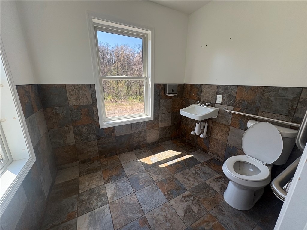 7710 State Route 30 - Photo 8