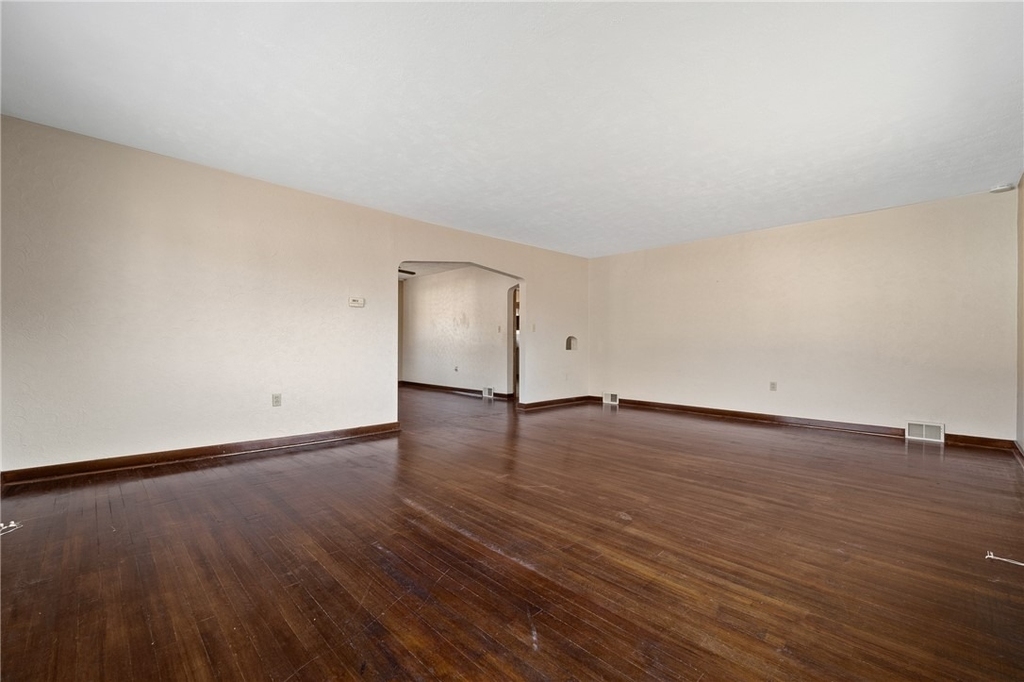 1001 5th St - Photo 6