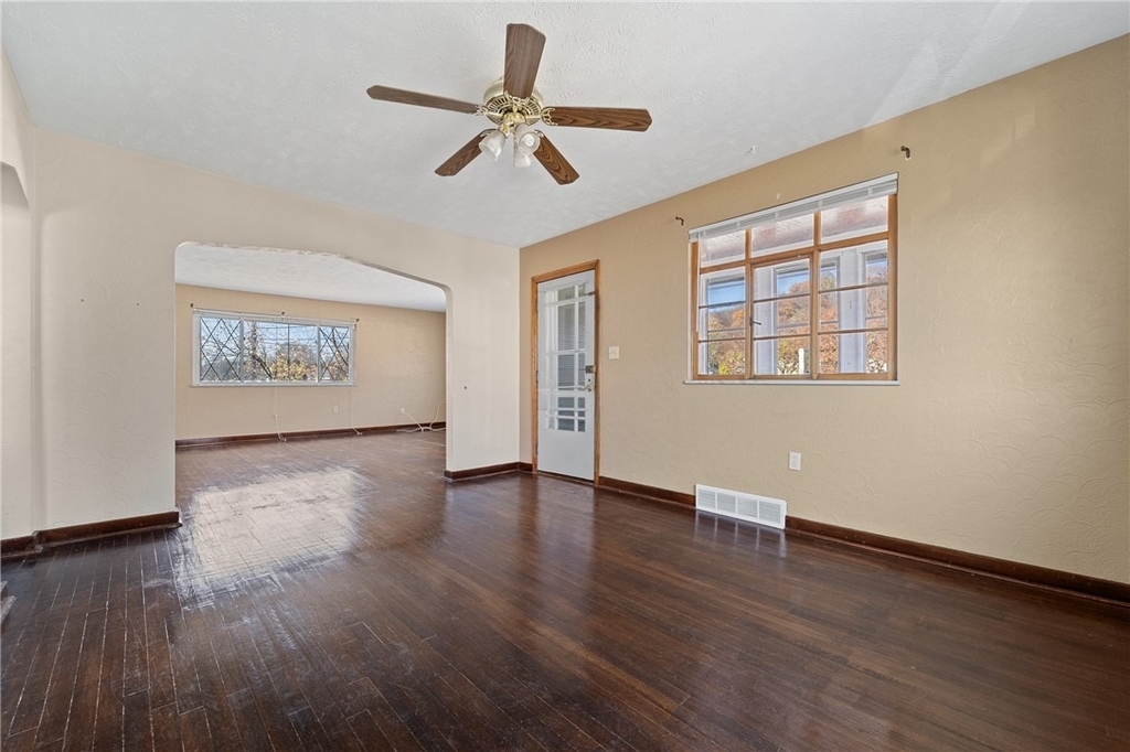 1001 5th St - Photo 8
