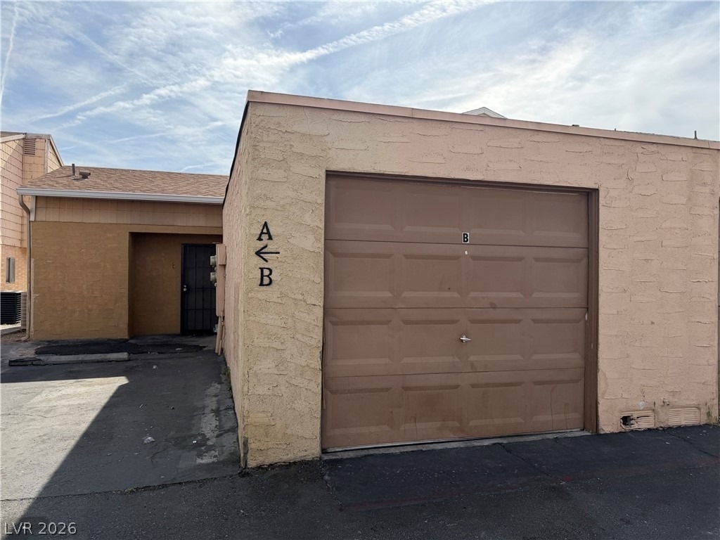 5206 Golden Lane - Photo 1