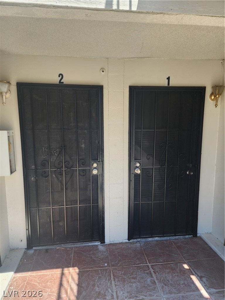 2905 Elm Avenue - Photo 2