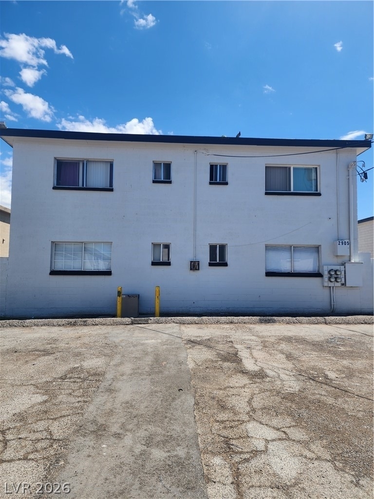 2905 Elm Avenue - Photo 3