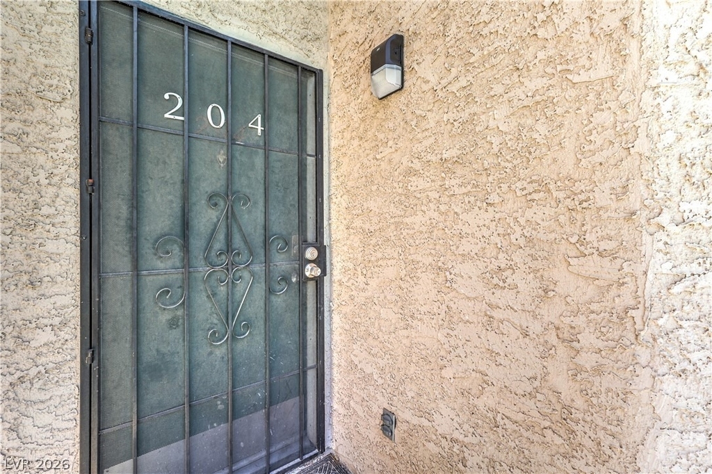 460 Elm Drive - Photo 3