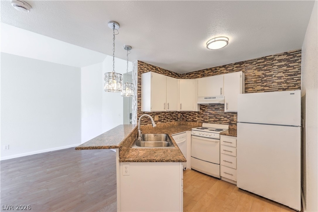 460 Elm Drive - Photo 7