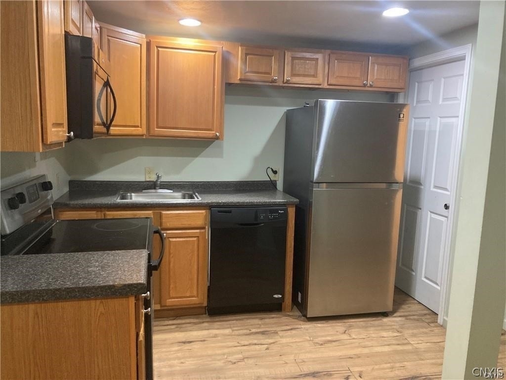 311 High Street - Photo 2