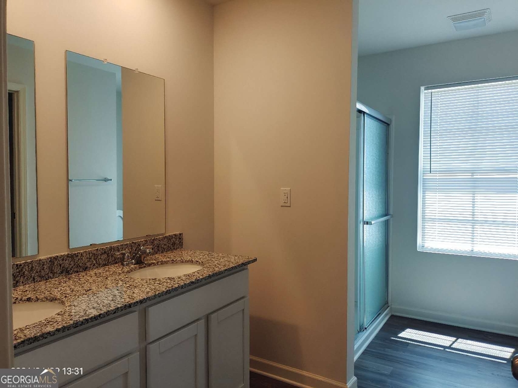 538 Pemberton Street - Photo 8