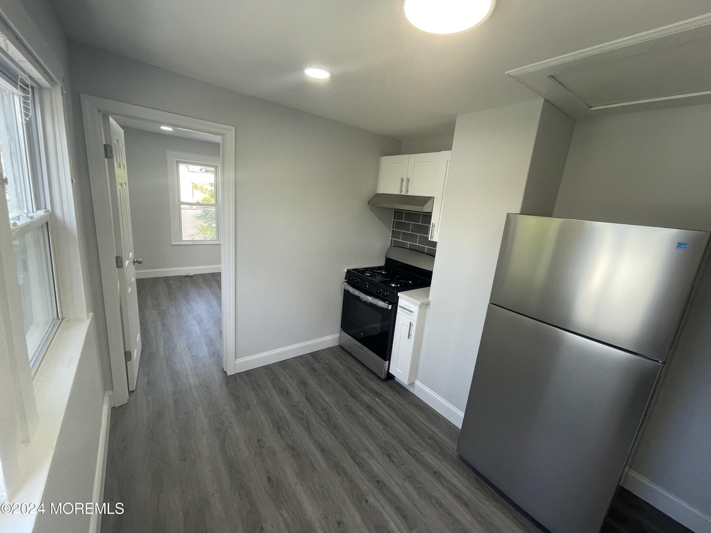 413 Ridge Avenue - Photo 7