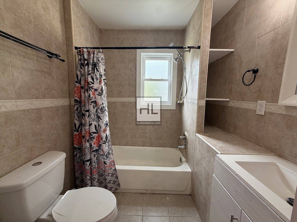 Lockman Avenue - Photo 14