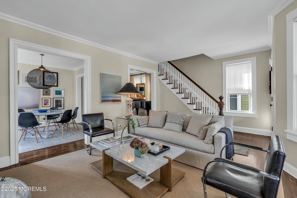 1108 4th Avenue - Photo 2