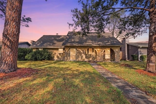 5209 Daytona Drive - Photo 0
