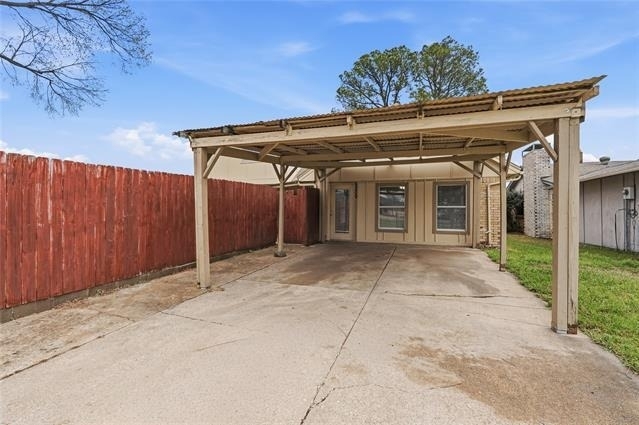 5209 Daytona Drive - Photo 32