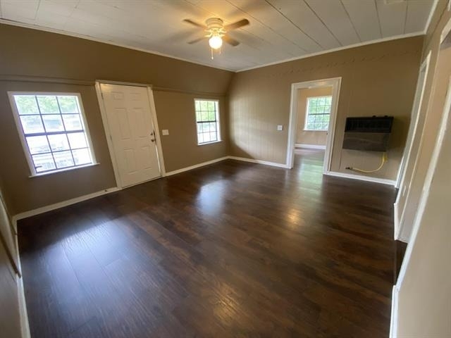625 York Street - Photo 3