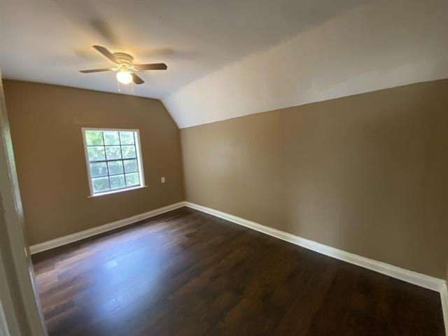 625 York Street - Photo 6