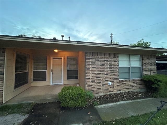 1302 Crescent Street - Photo 21