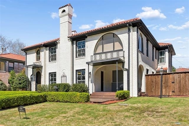 4516 Fairway Avenue - Photo 1