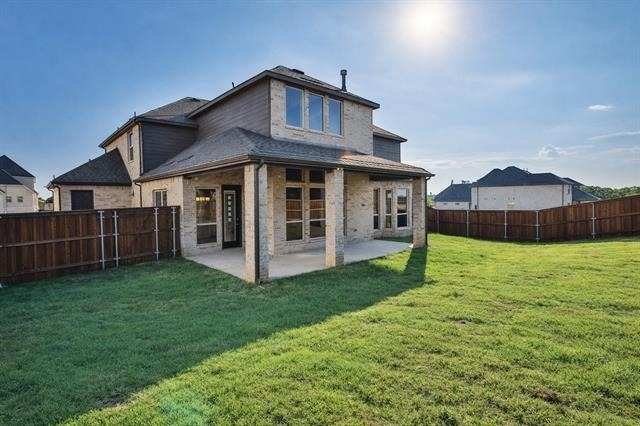 2820 Fountain Park Drive - Photo 1