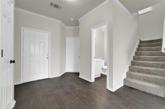 338 Castleridge Drive - Photo 2