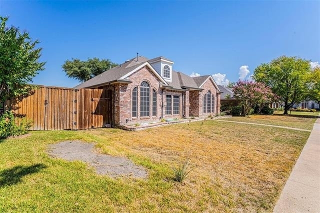 8409 Lake Bend Drive - Photo 1