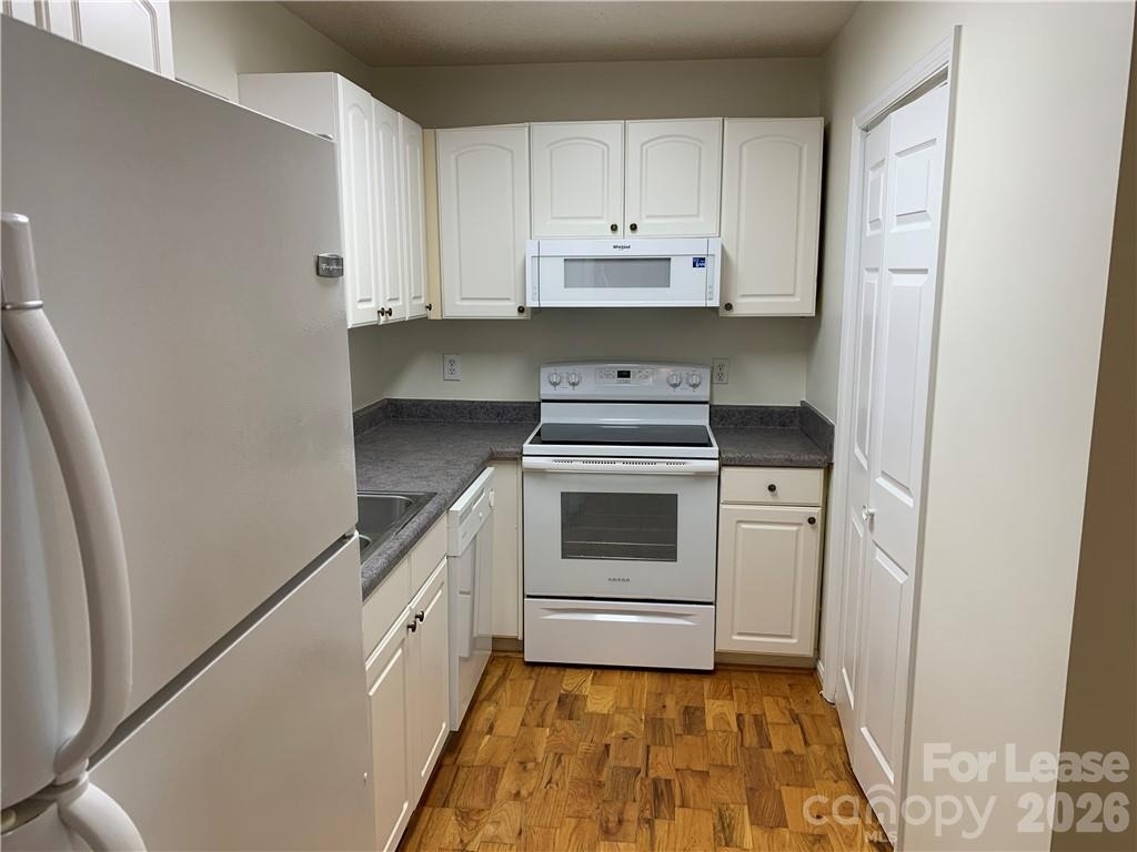 7469 Katherine Drive - Photo 5