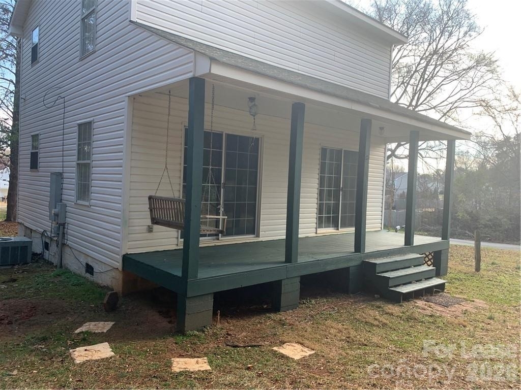 7469 Katherine Drive - Photo 3