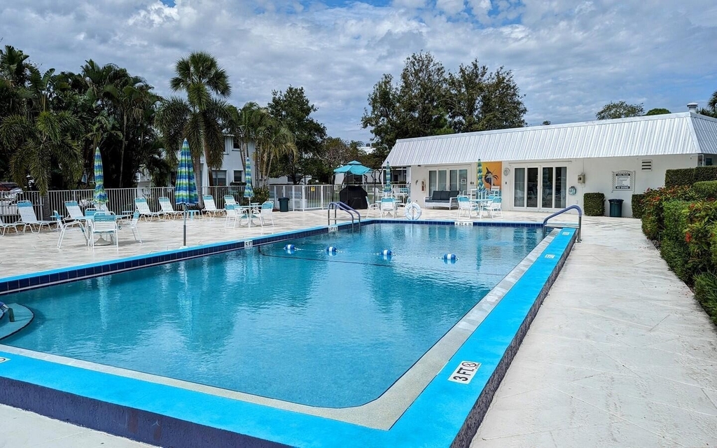 2929 Se Ocean Boulevard - Photo 1