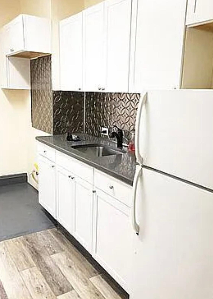 Ditmars Blvd & 73rd Ave - Photo 1