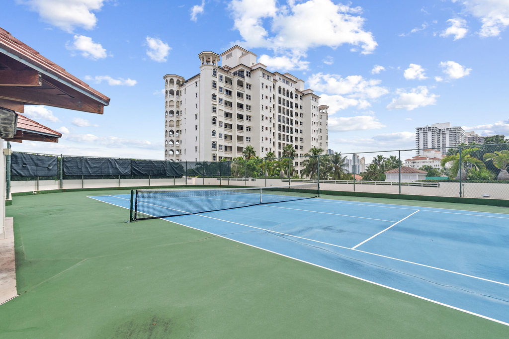 20185 E Country Club Drive - Photo 40