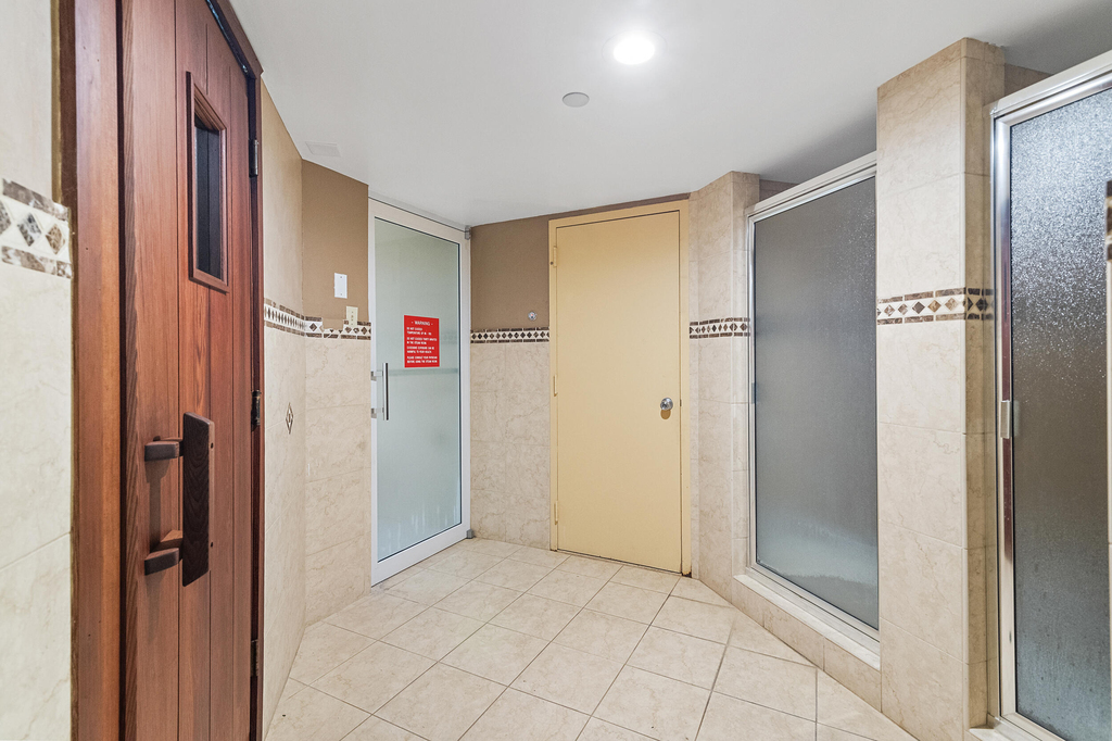 20185 E Country Club Drive - Photo 45