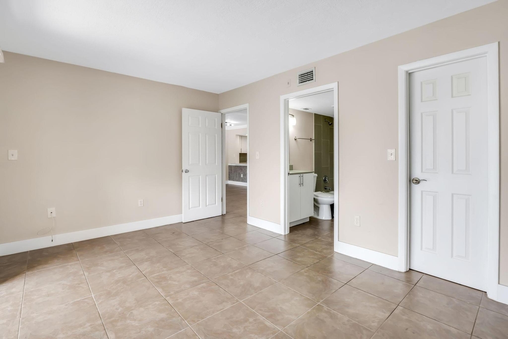 5200 Nw 31st Avenue - Photo 10