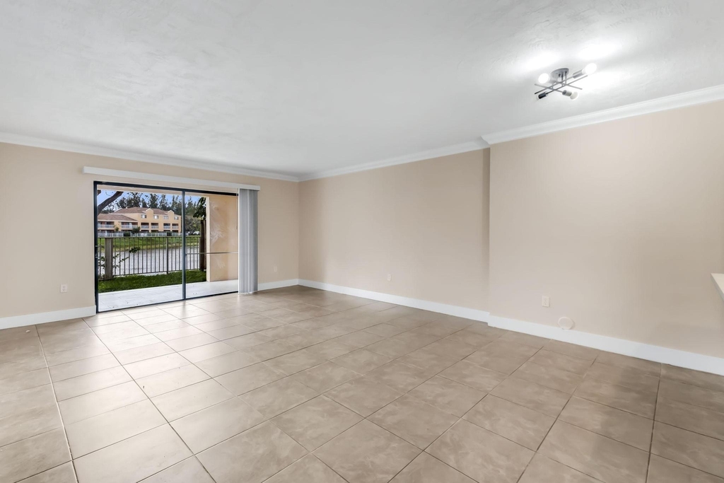 5200 Nw 31st Avenue - Photo 1