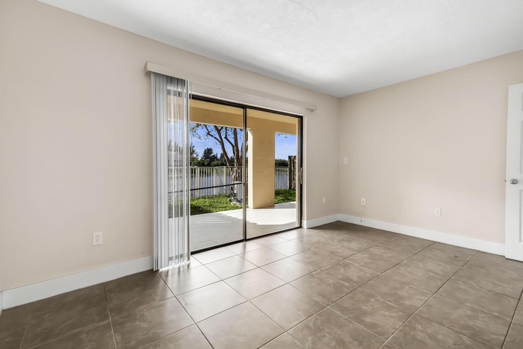 5200 Nw 31st Avenue - Photo 11