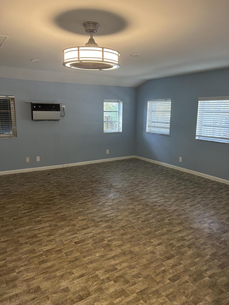 704 Ne 20th Avenue - Photo 5