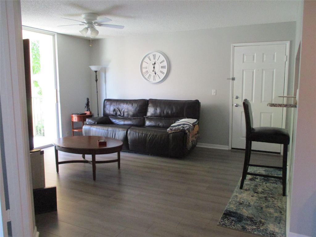 123 Yacht Club Way - Photo 3