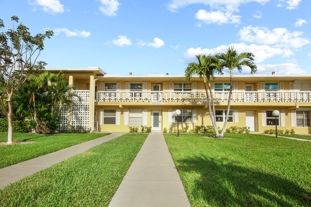1001 Flame Vine Avenue - Photo 0
