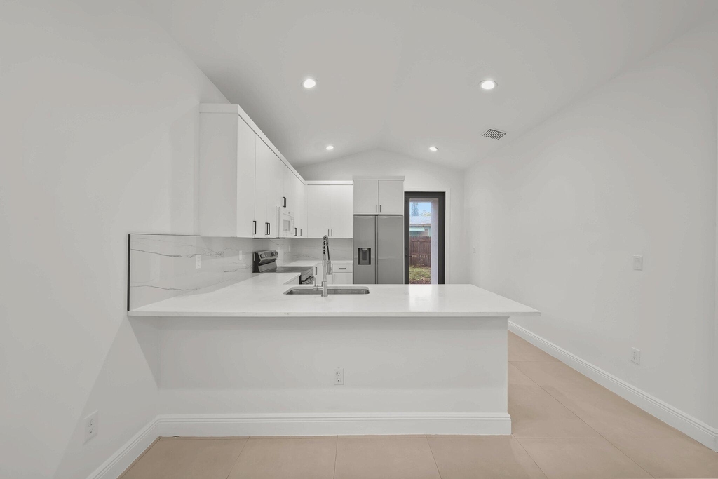 633 55th Street - Photo 8
