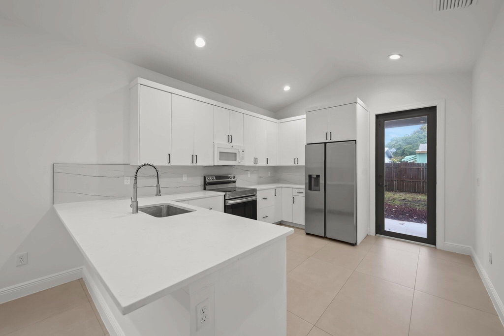 633 55th Street - Photo 7