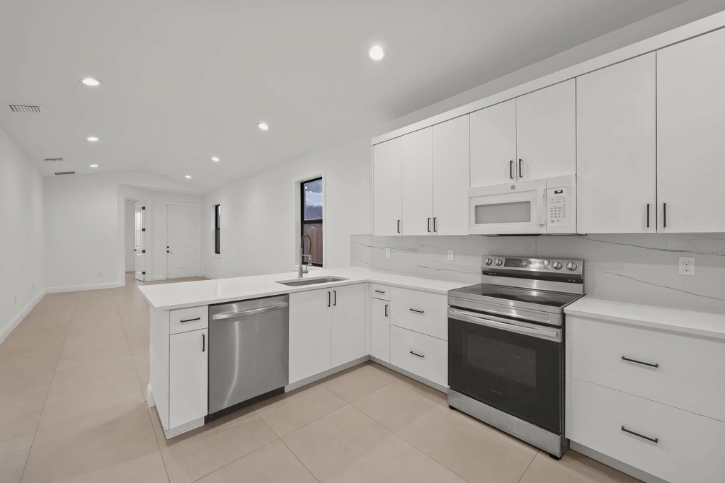633 55th Street - Photo 10