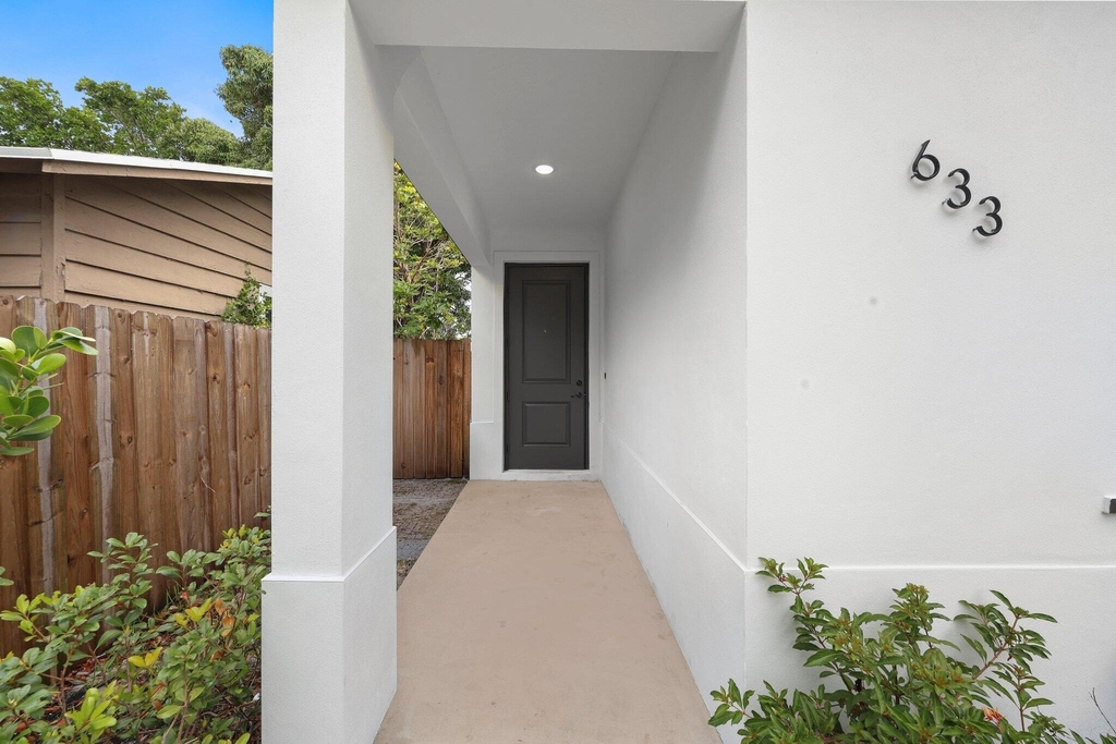 633 55th Street - Photo 2