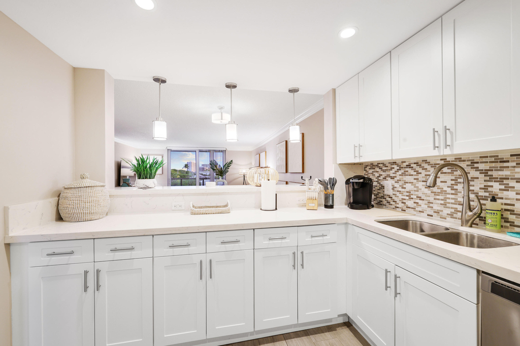 601 N Ocean Boulevard - Photo 2