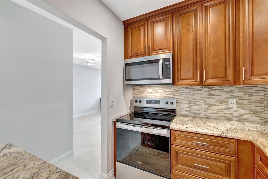 2400 Ne 33rd Avenue - Photo 7