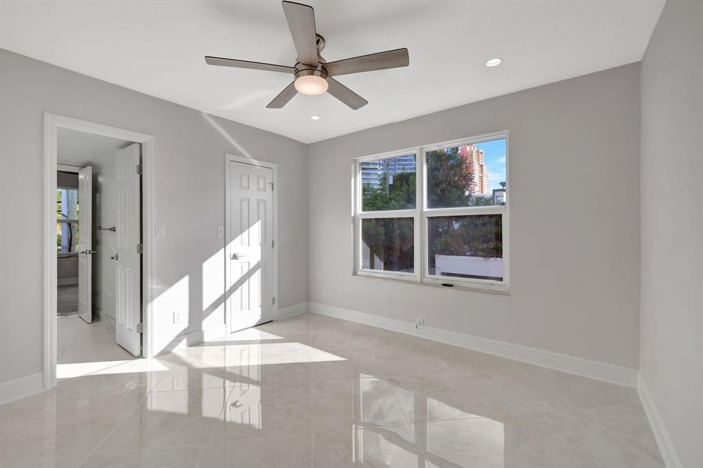 2400 Ne 33rd Avenue - Photo 16